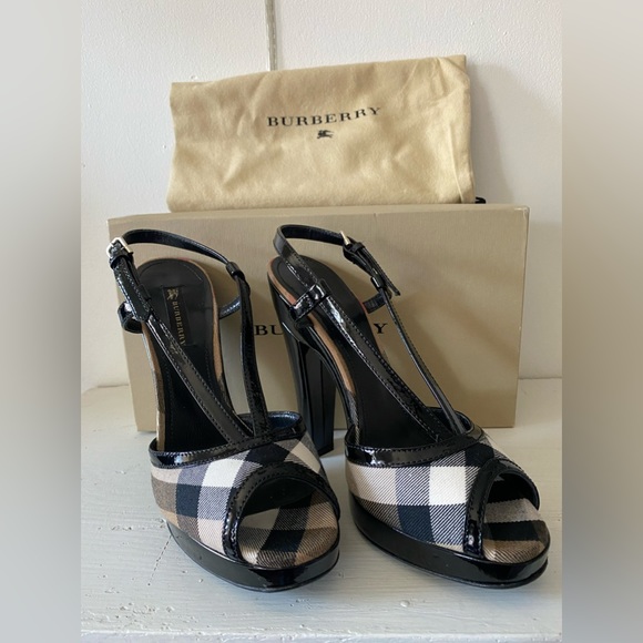Burberry signature platforms. - Picture 5 of 12